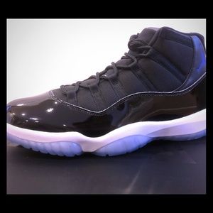 AIR JORDAN 11 RETRO "SPACE JAM 2016 RELEASE"